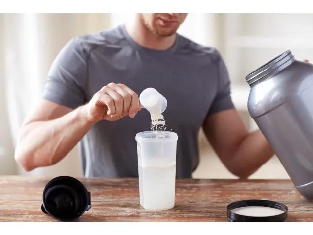 Understanding Whey Protein: Benefits, Types, and Usage